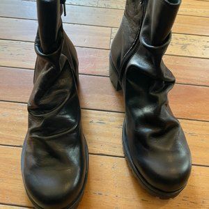 Woman's size 6.5-7 (37) Italian Boots